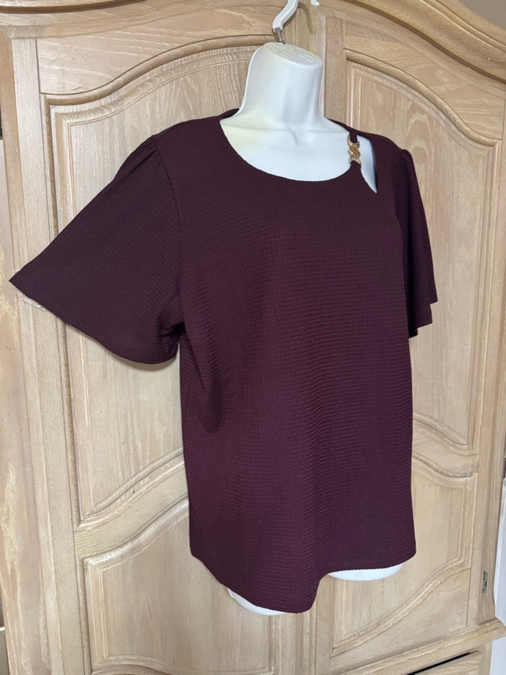 NEW MICHAEL Michael Kors Plum Knit Top with Gold Logo Charm